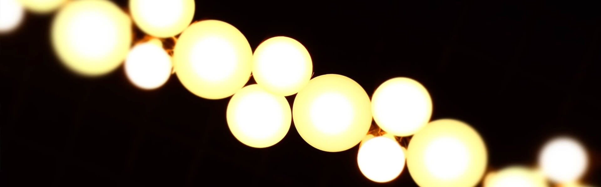 Creating realistic experiences for virtual reality environments